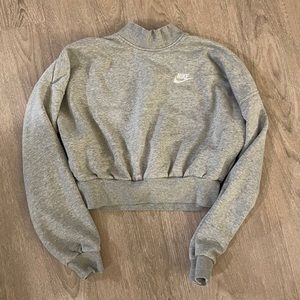 Cropped Nike mockneck crew neck sweatshirt, gray, size small